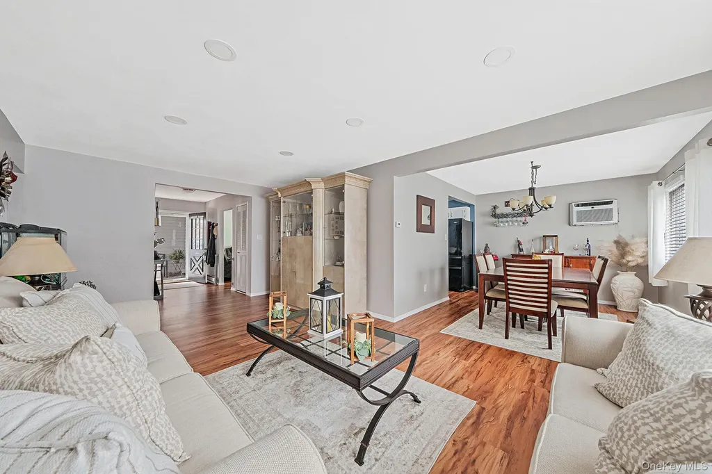 16 Magic Mountain Drive Coram NY 11727