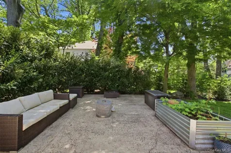 1 Aviemore Drive New Rochelle NY 10804