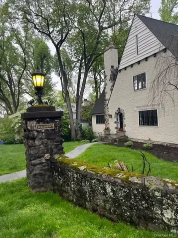 1 Aviemore Drive New Rochelle NY 10804
