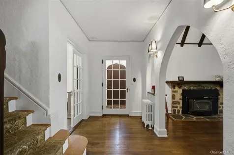 1 Aviemore Drive New Rochelle NY 10804