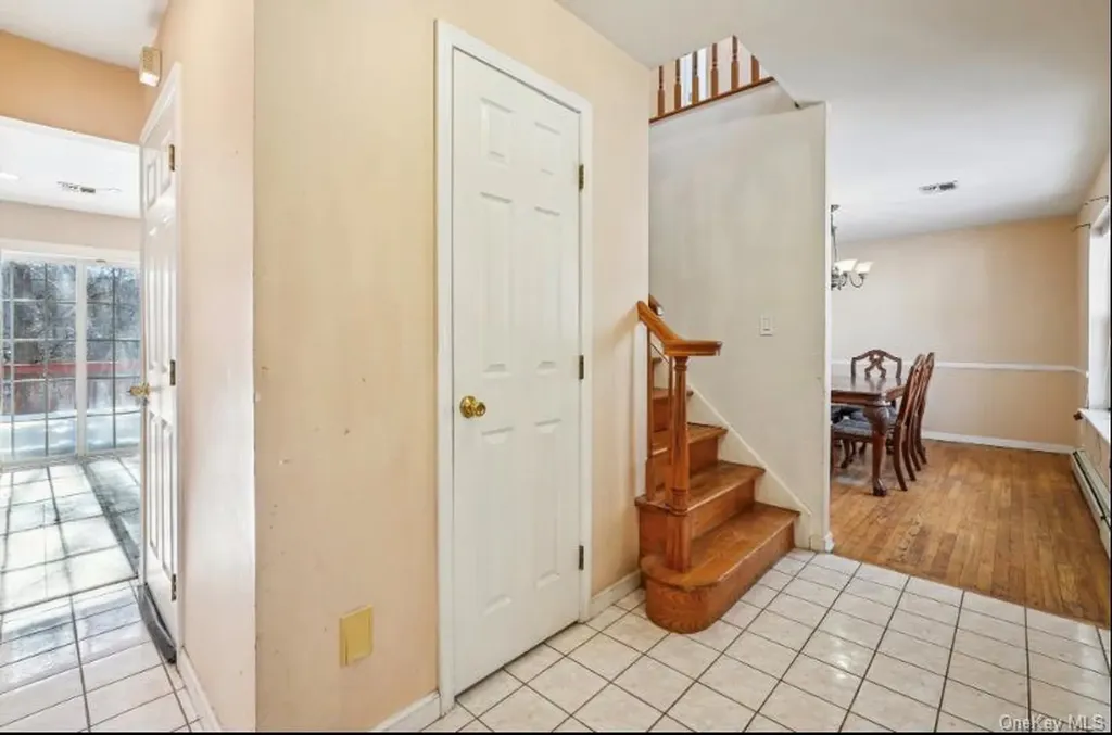 15 Surrey Lane Harriman NY 10926