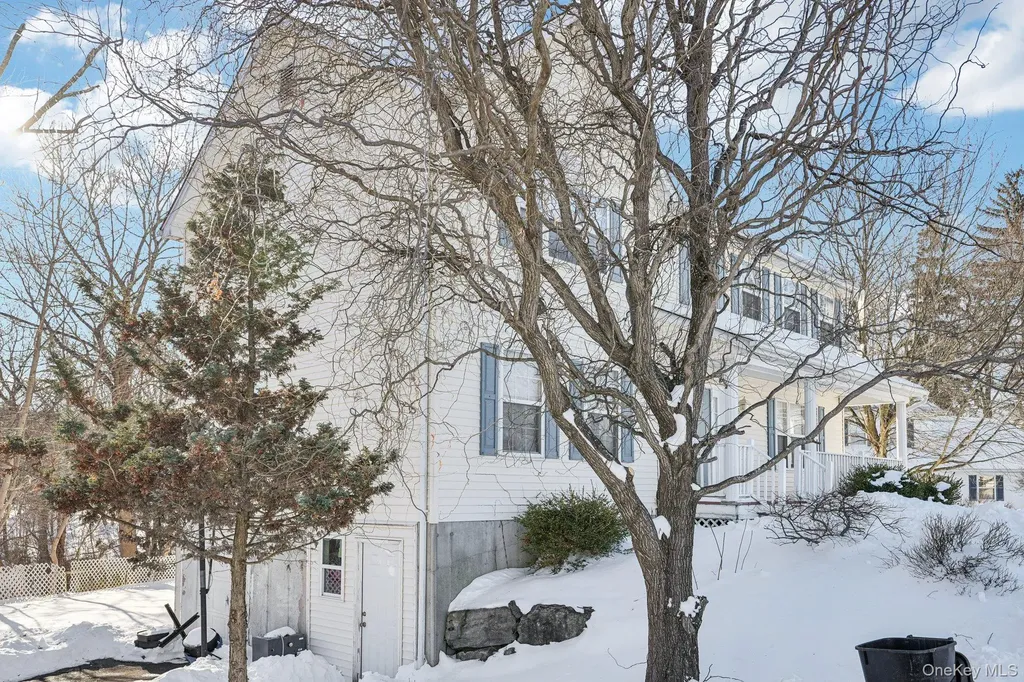 15 Surrey Lane Harriman NY 10926