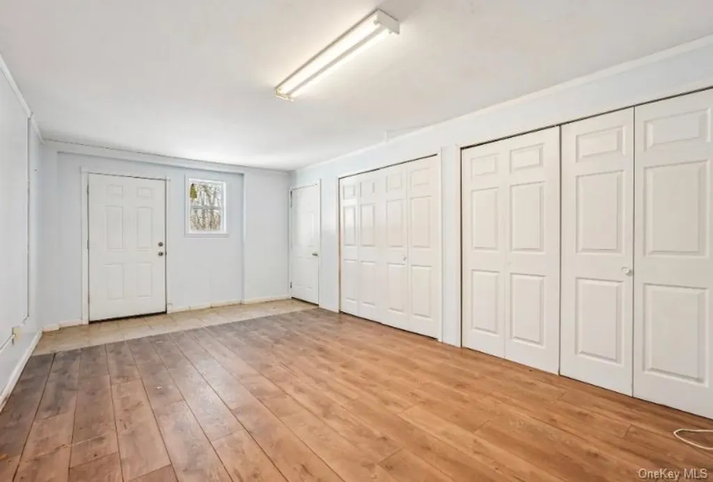 15 Surrey Lane Harriman NY 10926