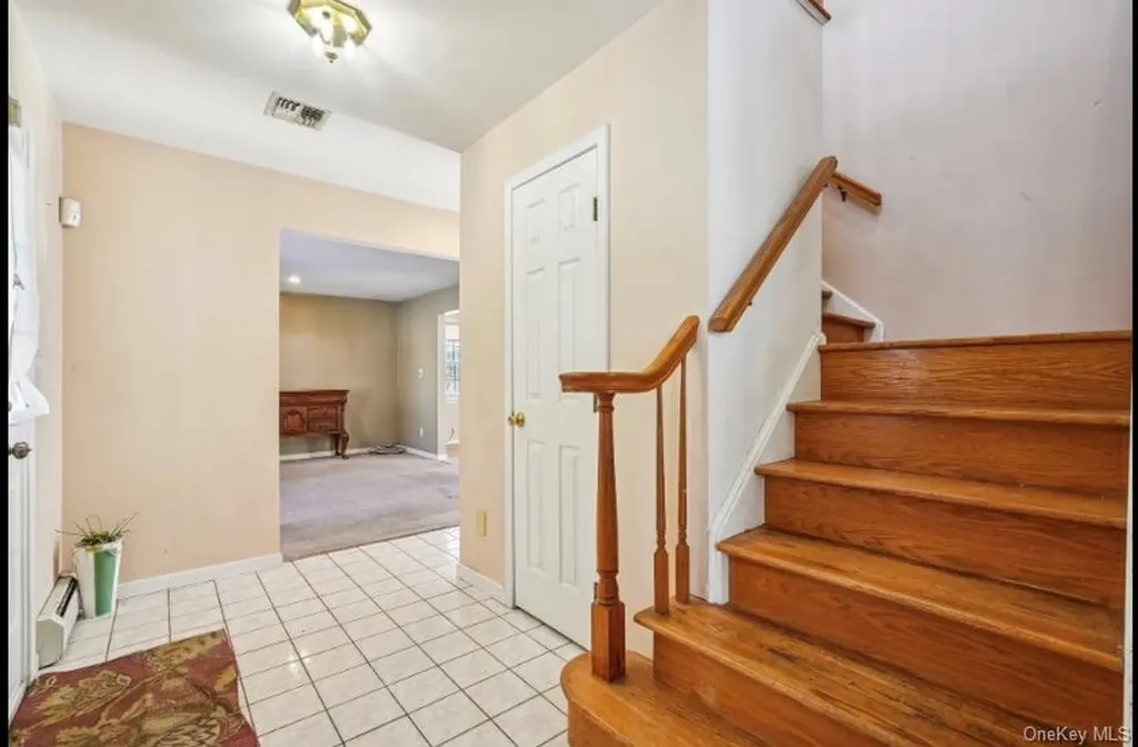 15 Surrey Lane Harriman NY 10926