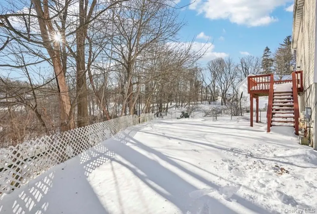 15 Surrey Lane Harriman NY 10926