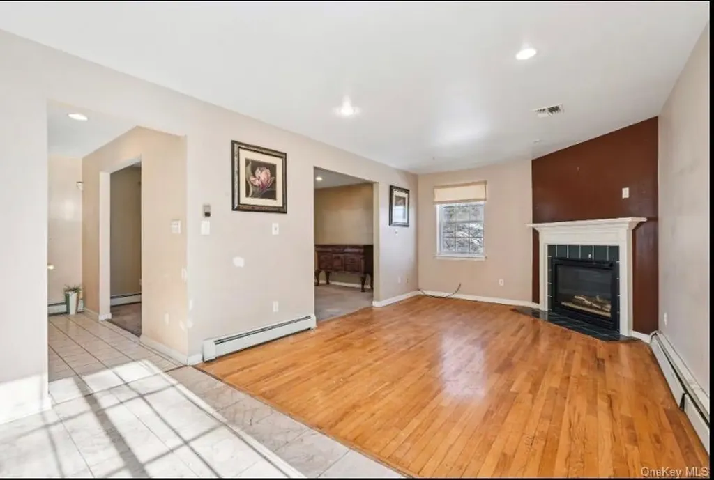 15 Surrey Lane Harriman NY 10926