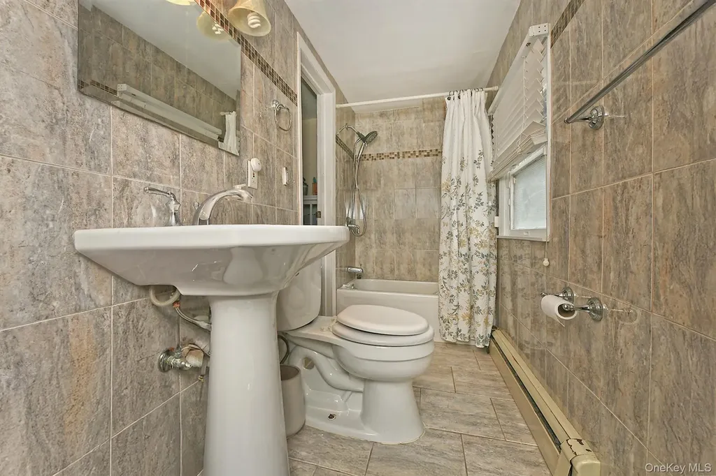 103 Ranch Lane Levittown NY 11756
