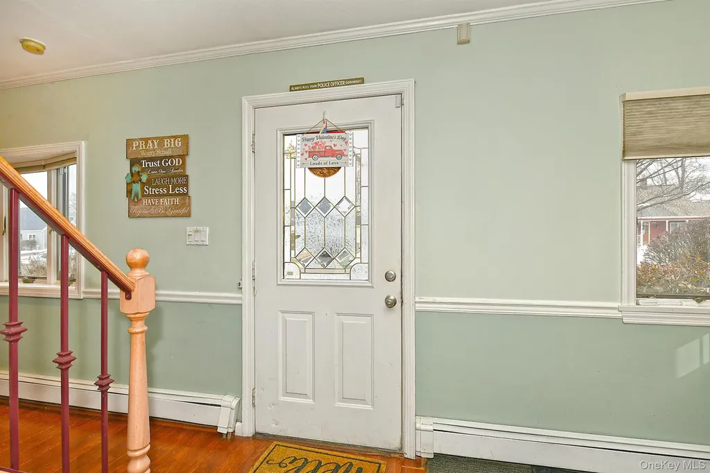 103 Ranch Lane Levittown NY 11756