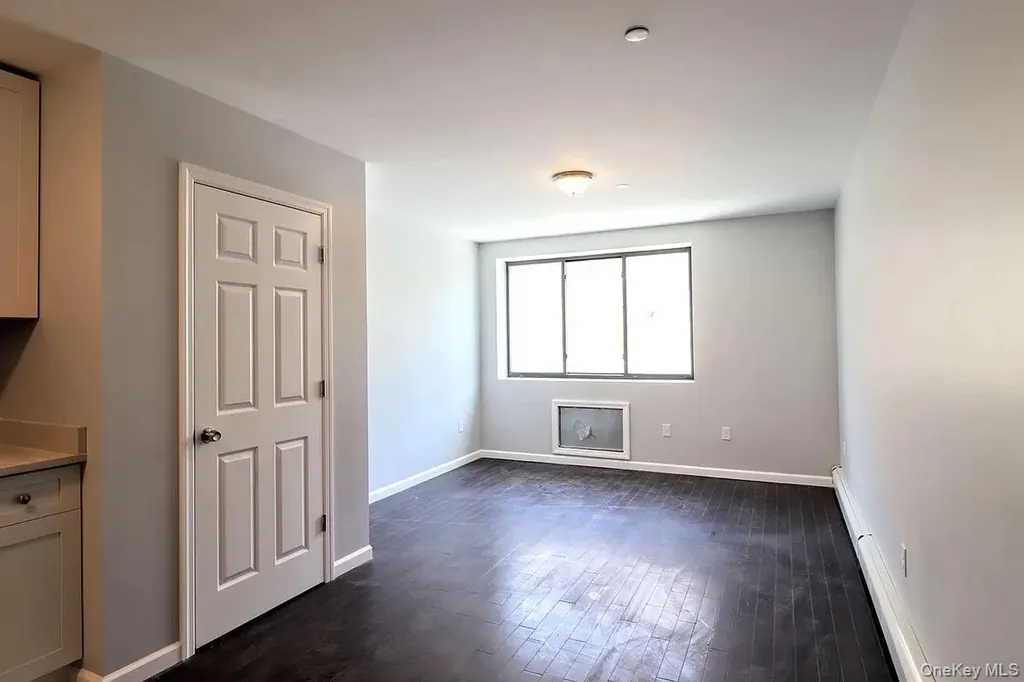 915 Eagle Avenue Bronx NY 10456