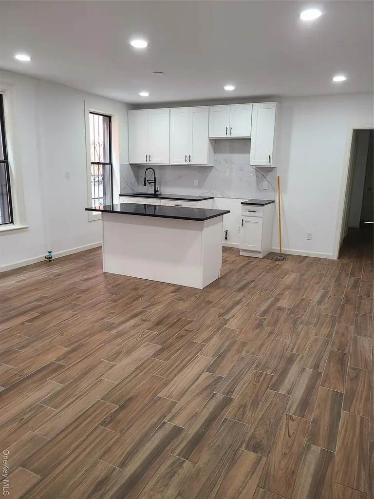 1309 Seneca Avenue Bronx NY 10474