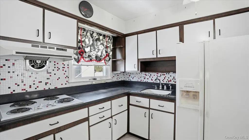 2761 Preston Place North Bellmore NY 11710