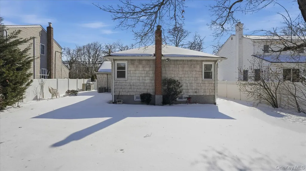2761 Preston Place North Bellmore NY 11710