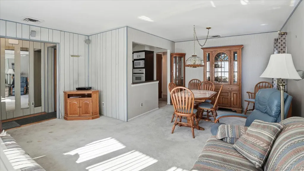 2761 Preston Place North Bellmore NY 11710