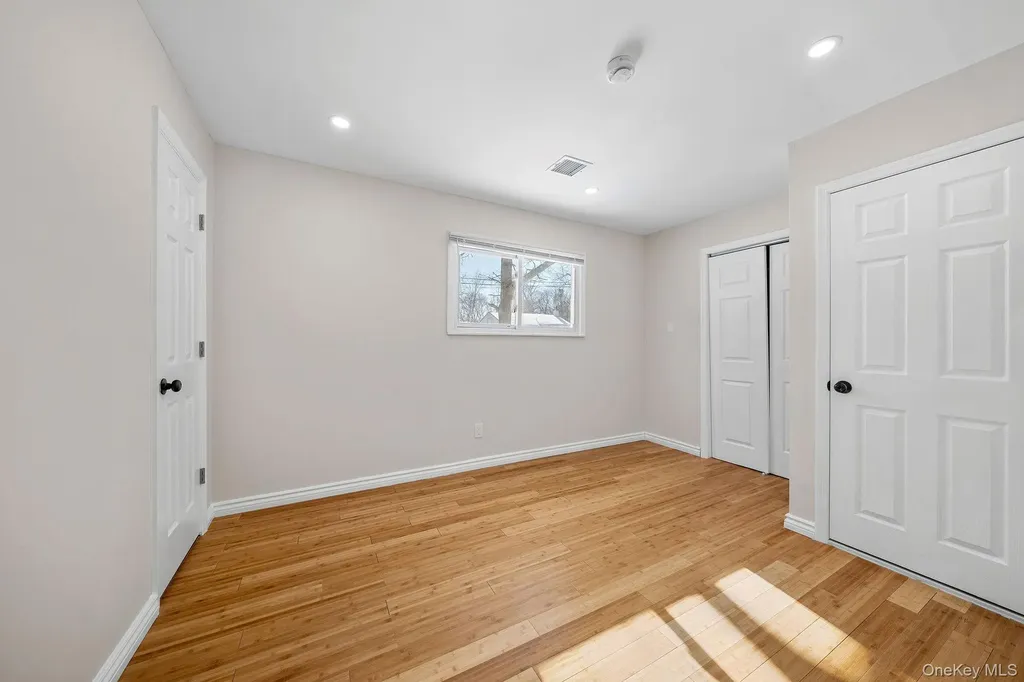 17 Nelson Place Mastic NY 11950