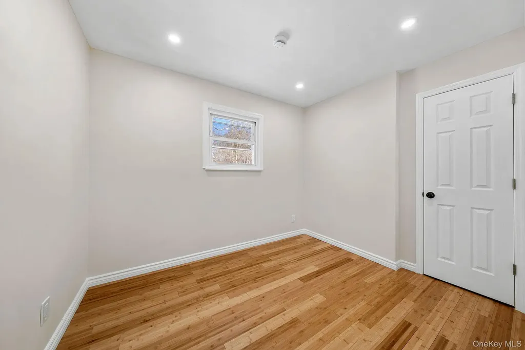 17 Nelson Place Mastic NY 11950