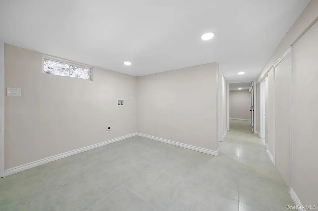 17 Nelson Place Mastic NY 11950