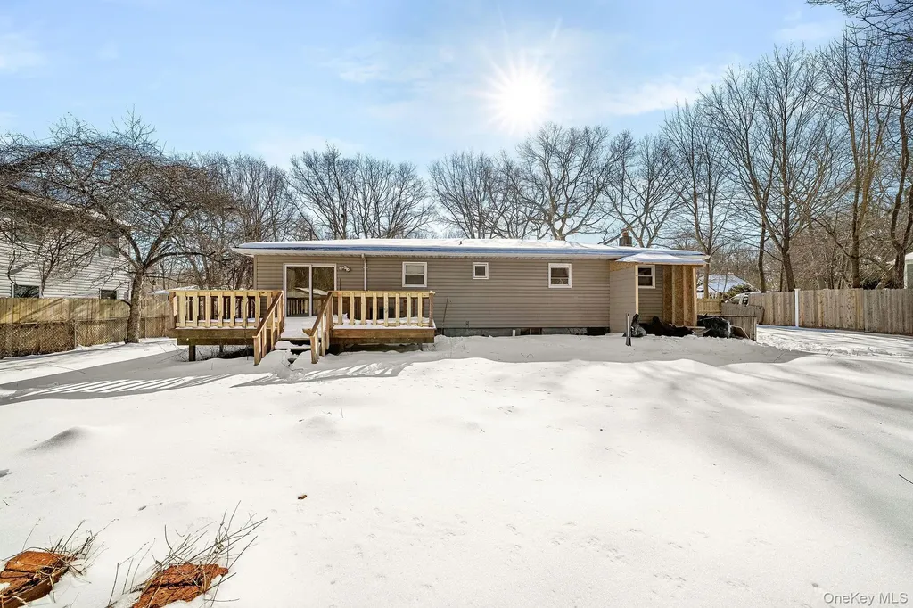 17 Nelson Place Mastic NY 11950
