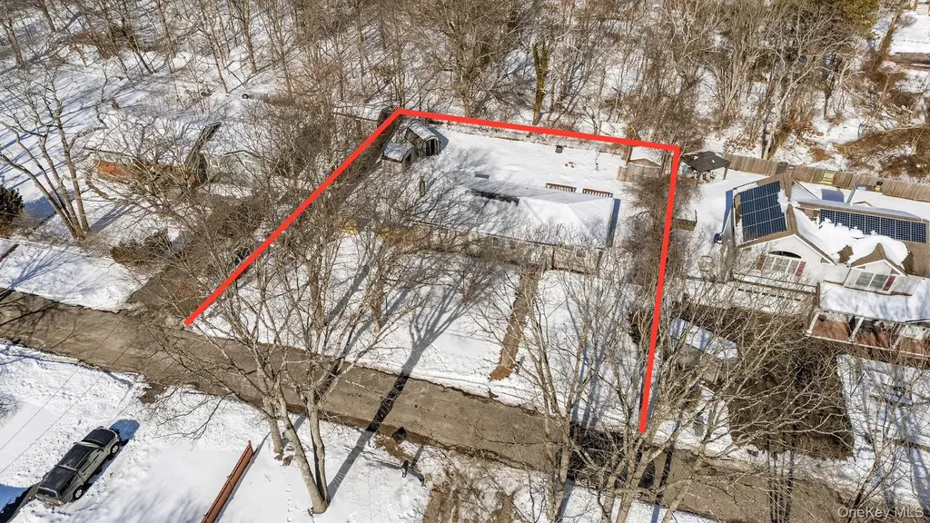17 Nelson Place Mastic NY 11950