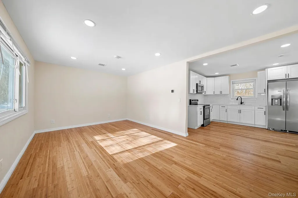 17 Nelson Place Mastic NY 11950