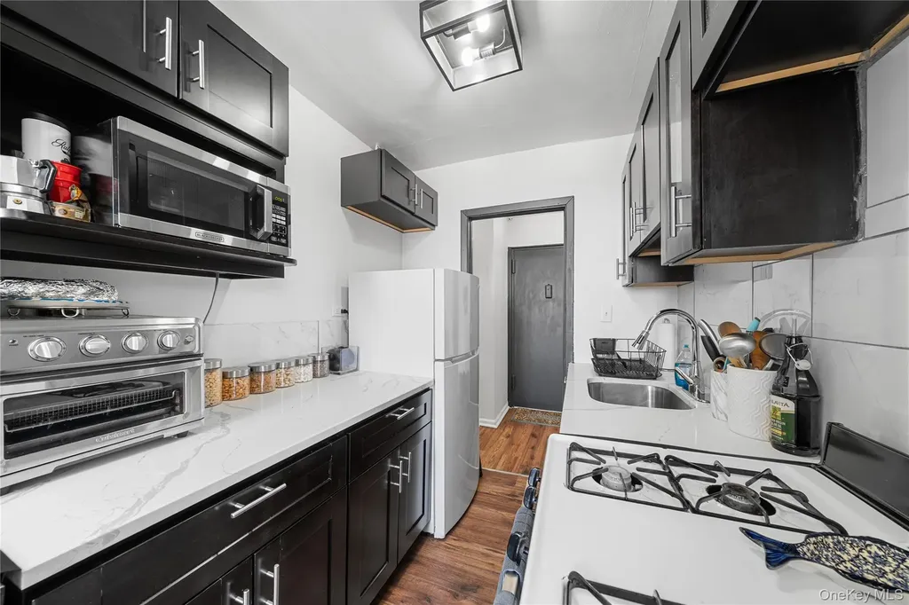 6200 Riverdale Avenue Bronx NY 10471