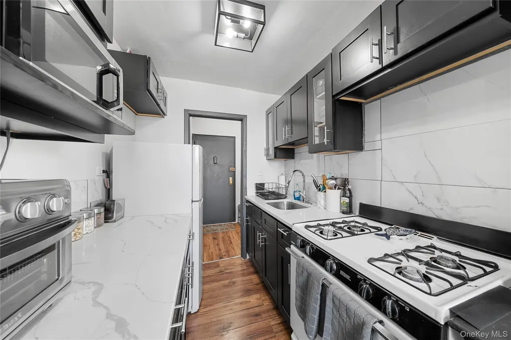 6200 Riverdale Avenue Bronx NY 10471