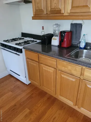 2572 31st Street Astoria NY 11102