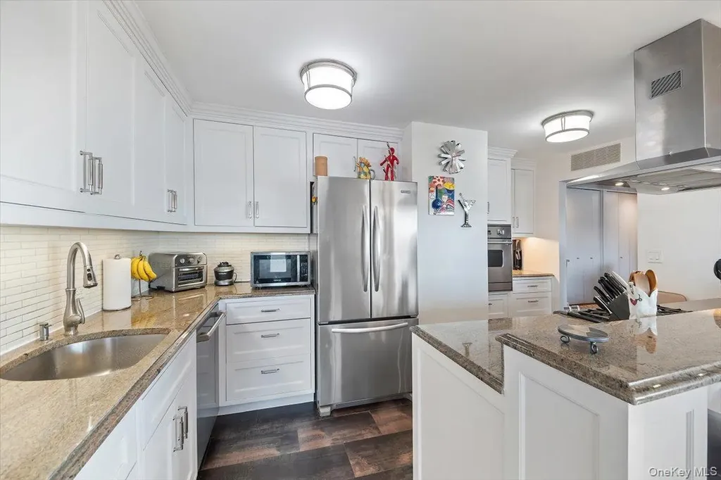 3671 Hudson Manor Terrace Bronx NY 10463