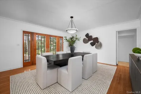 981 Green Meadow Lane Mamaroneck NY 10543