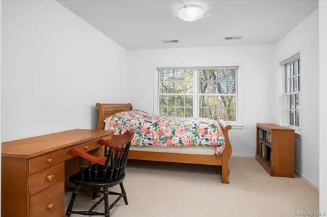 981 Green Meadow Lane Mamaroneck NY 10543