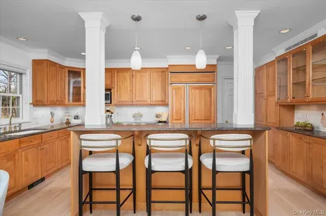 981 Green Meadow Lane Mamaroneck NY 10543