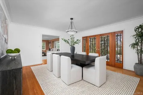 981 Green Meadow Lane Mamaroneck NY 10543