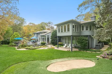 8 Forest Court Oyster Bay Cove NY 11791