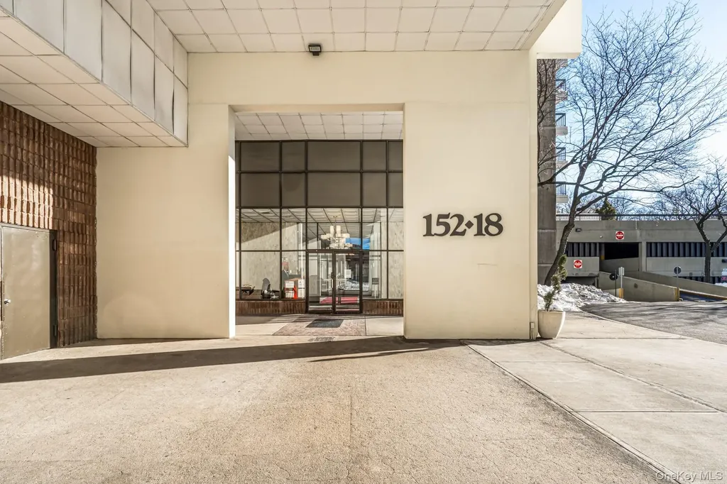 152-18 Union Turnpike Flushing NY 11367