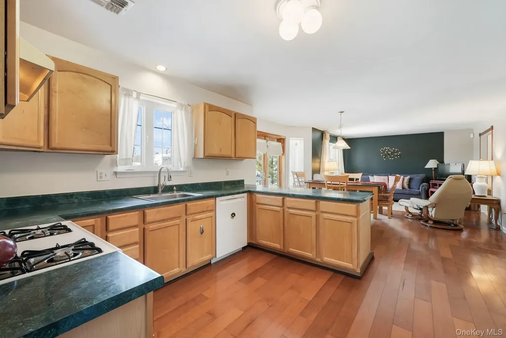 70 Woodland Road Monroe NY 10950