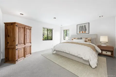 161 Stone Oaks Drive Hartsdale NY 10530