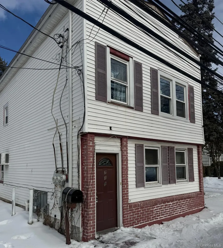 715 Albin Avenue West Babylon NY 11704