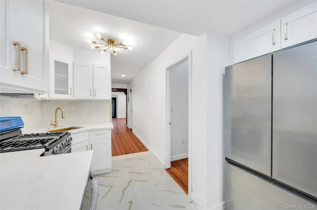 19223 116th Road Saint Albans NY 11412