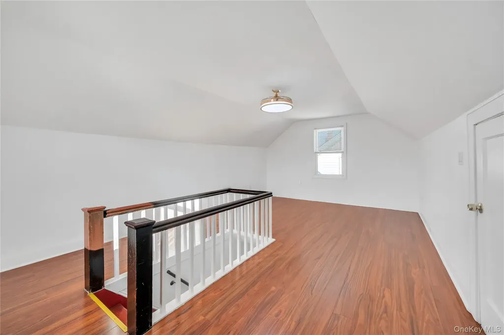 19223 116th Road Saint Albans NY 11412