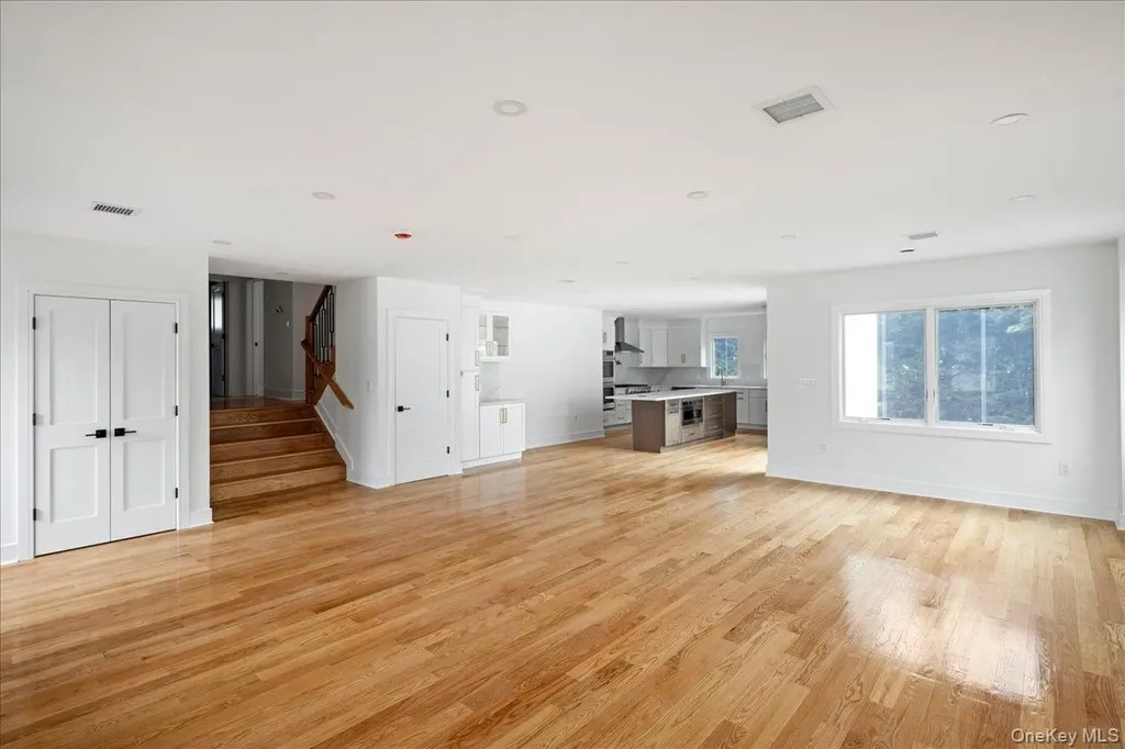 949 Midway Woodmere NY 11598