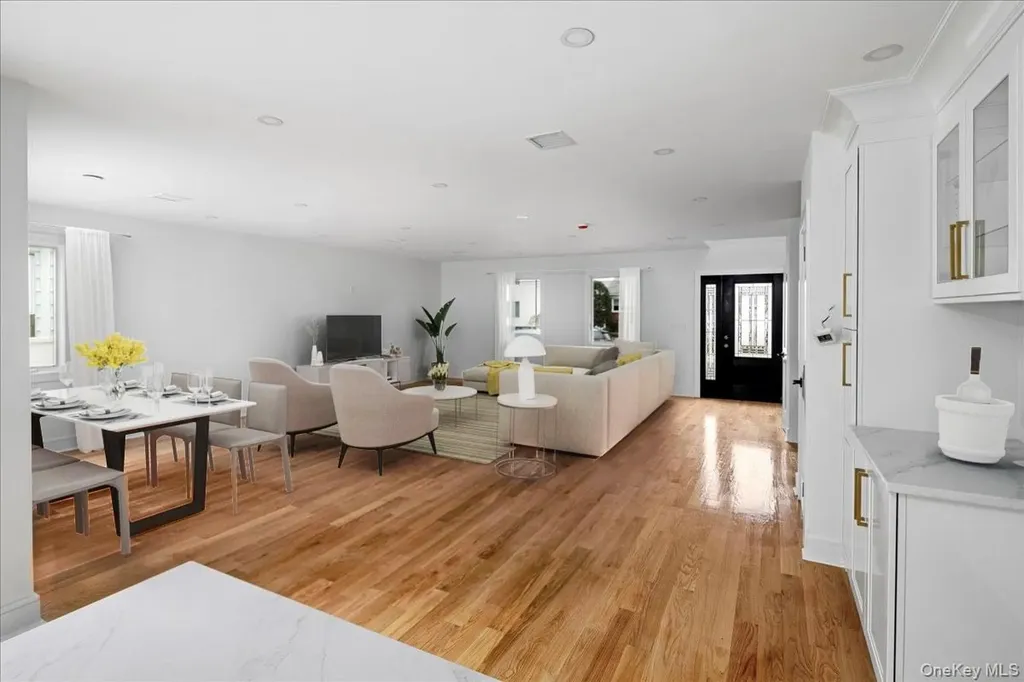 949 Midway Woodmere NY 11598