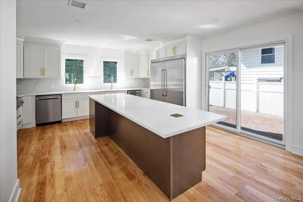 949 Midway Woodmere NY 11598