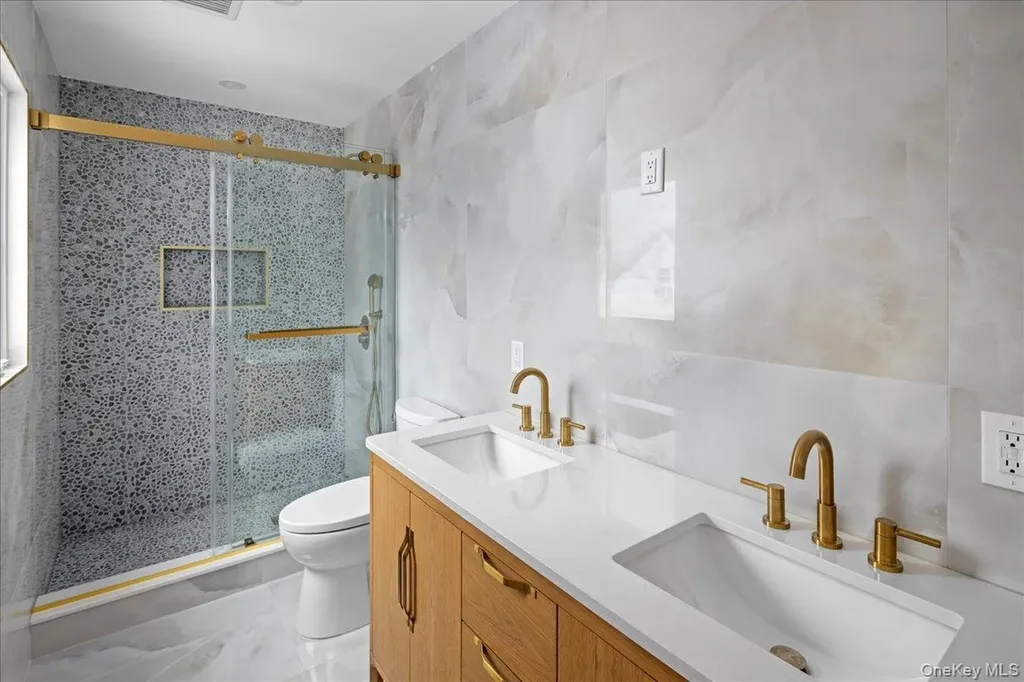 949 Midway Woodmere NY 11598