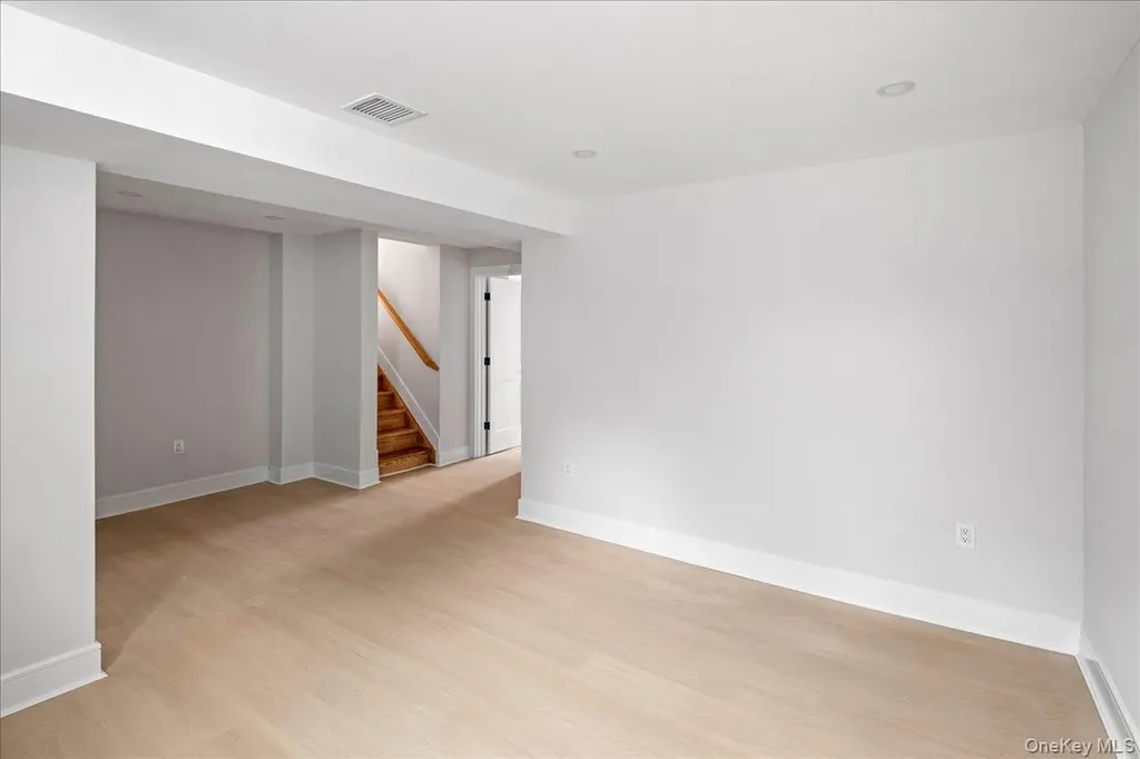 949 Midway Woodmere NY 11598