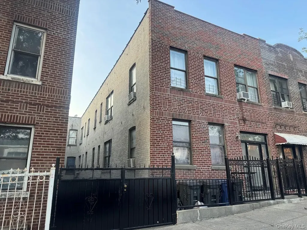 1705 E 174th Street Bronx NY 10472