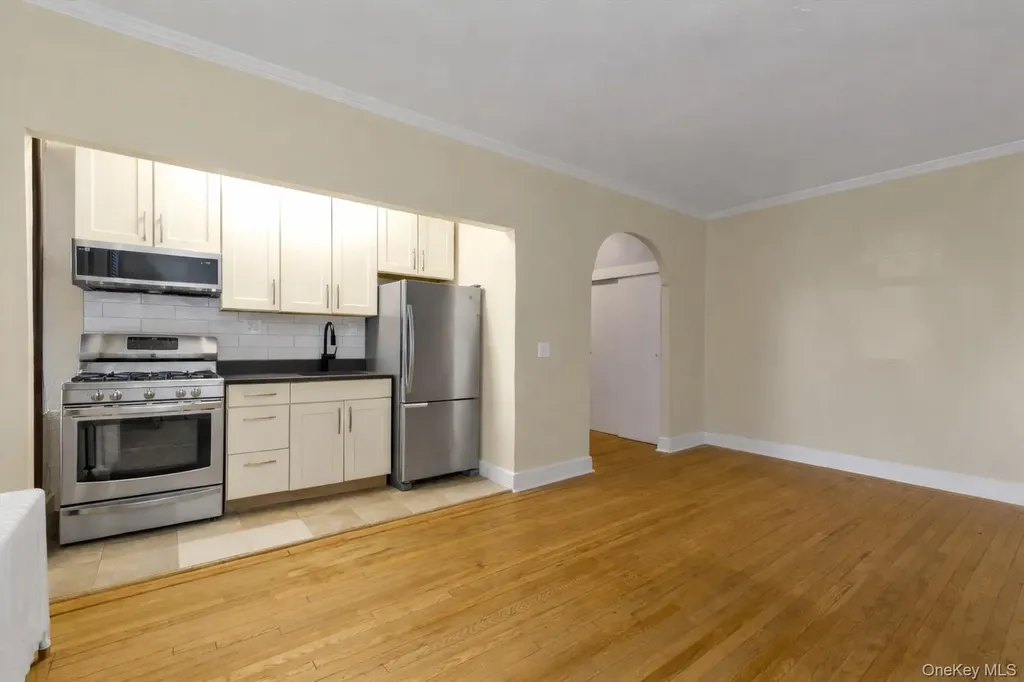 12 Hempstead Avenue Rockville Centre NY 11570