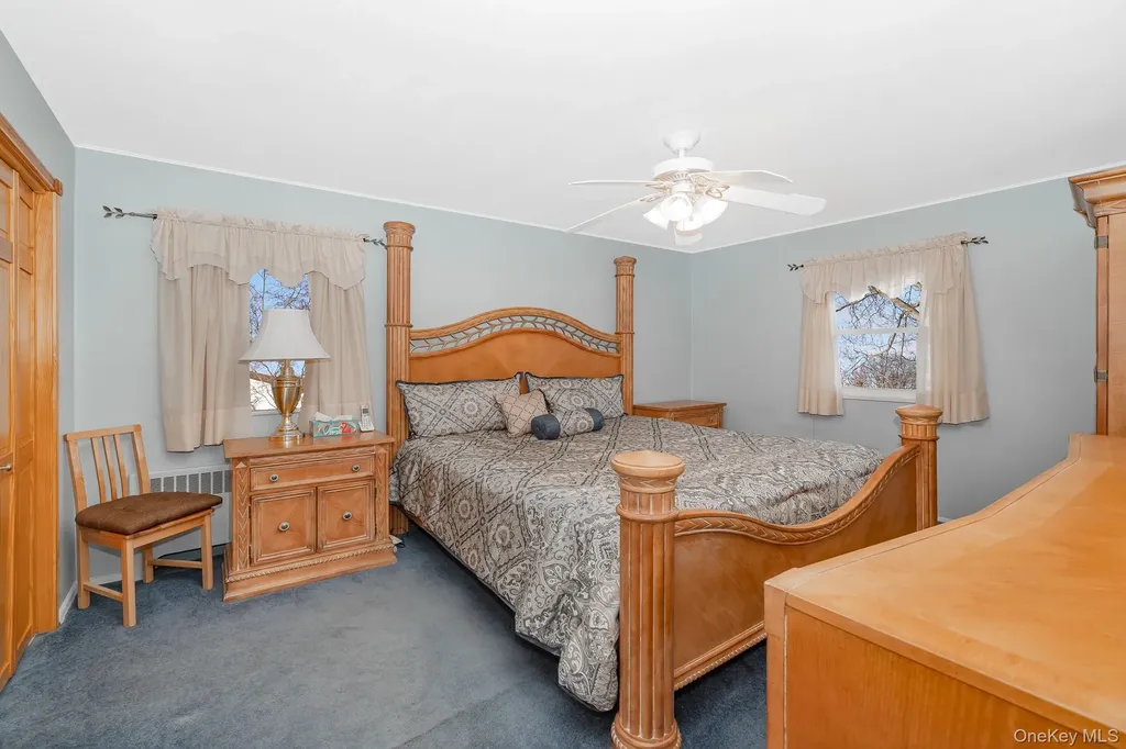 4 Nottinghill Drive Massapequa NY 11758
