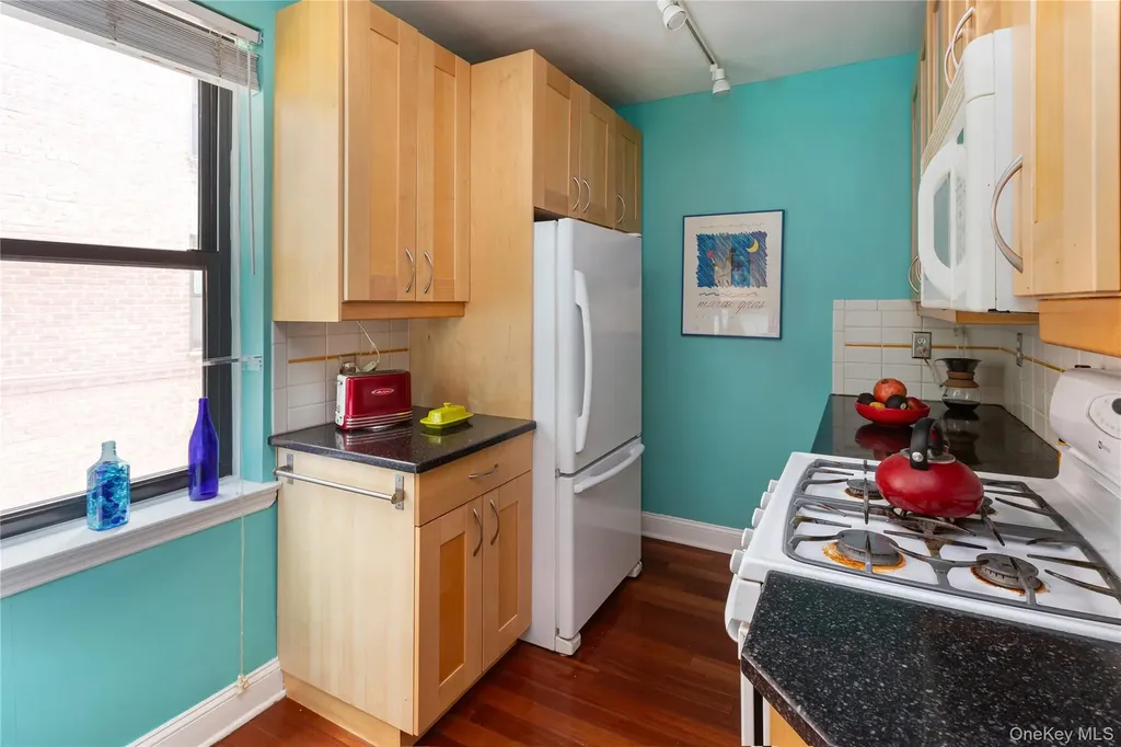 3840 Greystone Avenue Bronx NY 10463