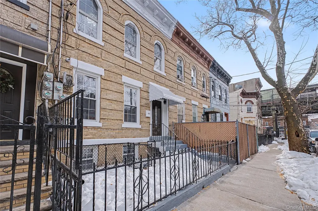 623 Ashford Street Brooklyn NY 11207