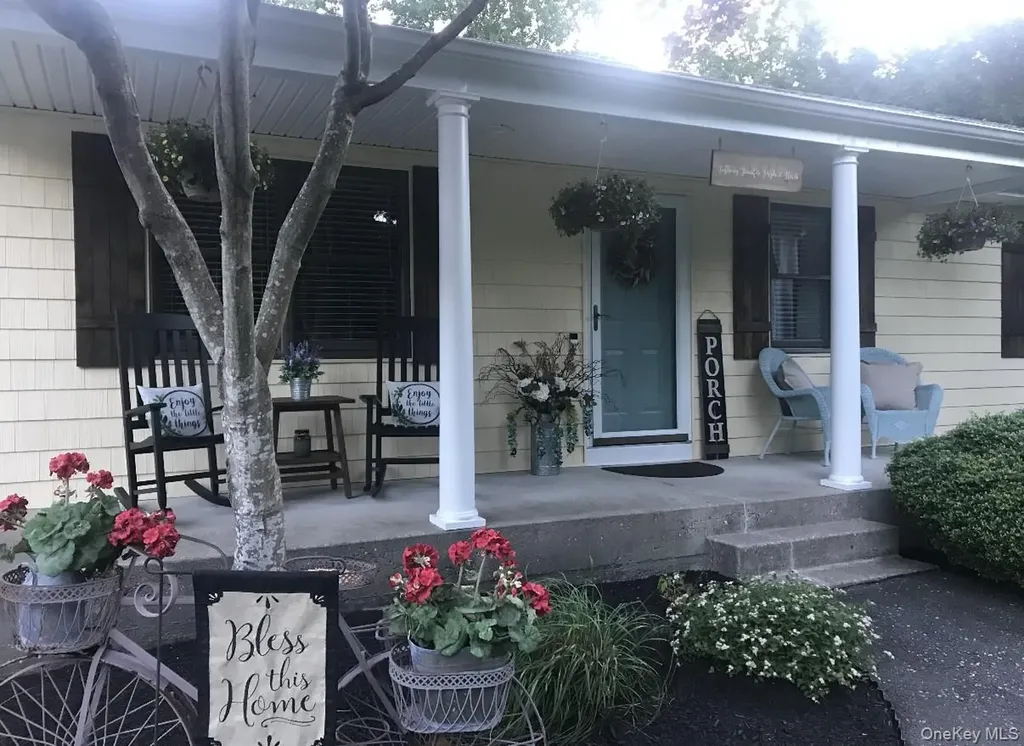 108 Middle Island Boulevard Middle Island NY 11953