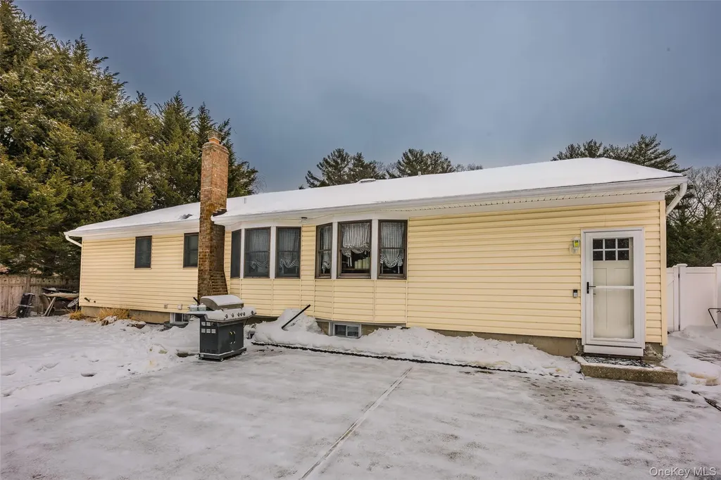 108 Middle Island Boulevard Middle Island NY 11953
